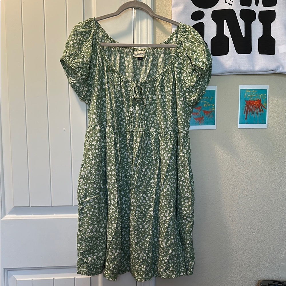 Target Universal Thread Floral Green Dress with POCKETS!